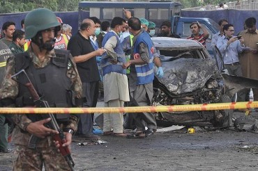 12 человек погибли в результате теракта в шиитской святыне в Пакистане