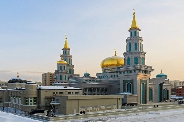 Проведение выставки «Мир Корана» в Большой мечети Москвы