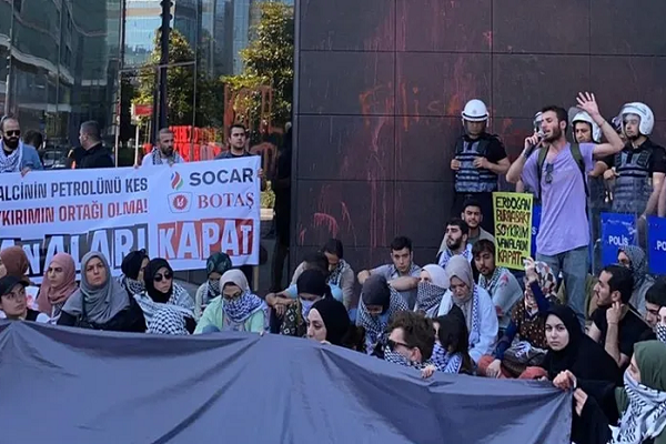 Призыв к антисионистским демонстрациям перед посольствами Турции в мире