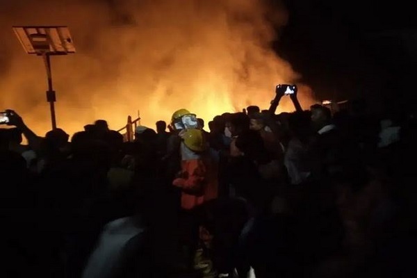 Пожар в лагере мусульман-рохинджа в Бангладеш + фото