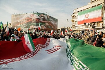 Национальная солидарность у площади Энгелаб, Тегеран