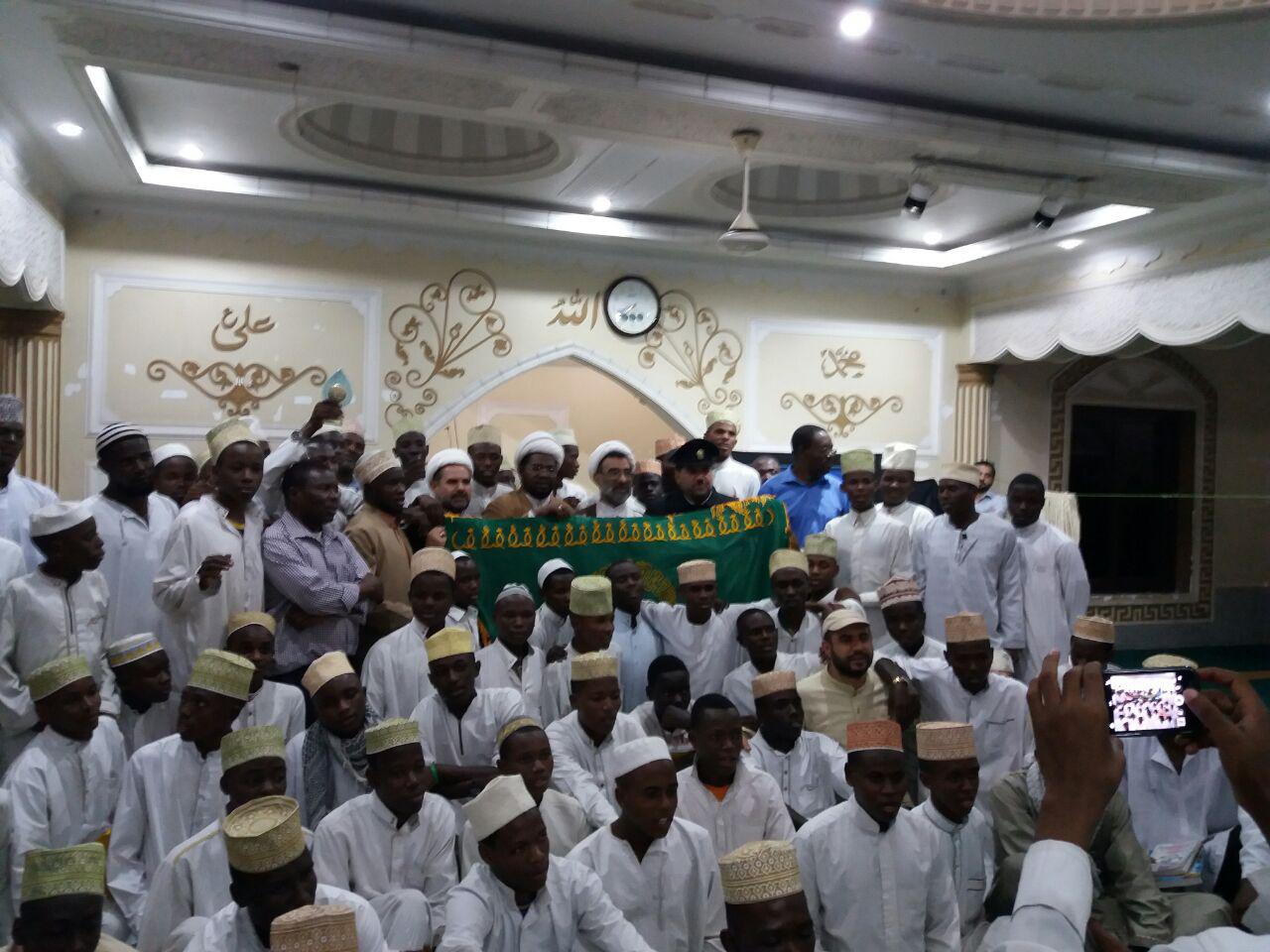 Wahudumu wa Haram Tukufu ya Imam Ridha AS wakiwa nchini Tanzania+ PICHA