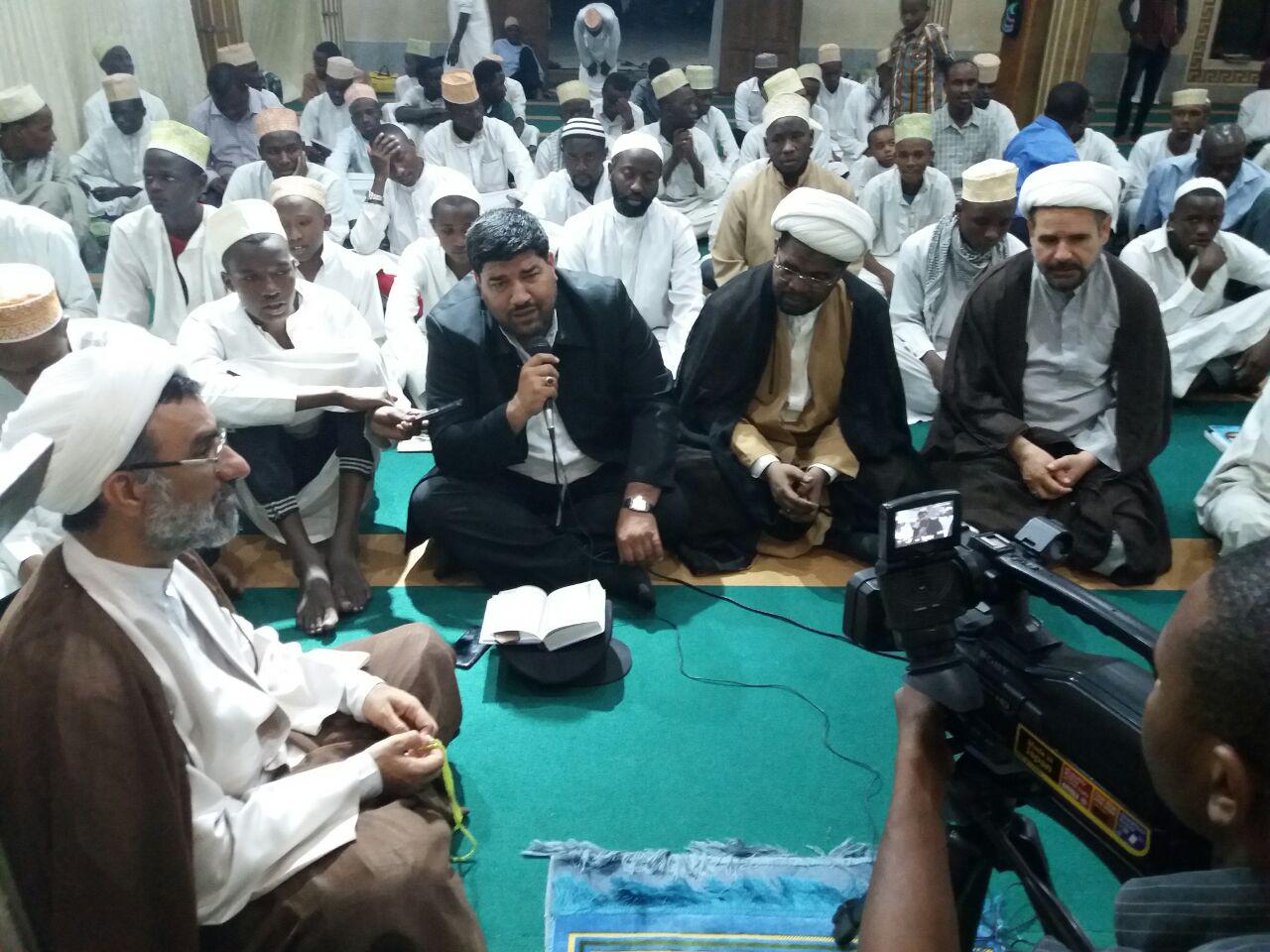 Wahudumu wa Haram Tukufu ya Imam Ridha AS wakiwa nchini Tanzania+ PICHA
