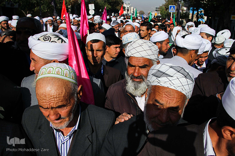 Waislamu wa Madhehebu ya Sunni Iran washiriki ziara katika Haram ya Imam Ridha AS