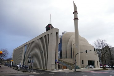 Almanya'daki cami saldırıları endişe verici boyutta