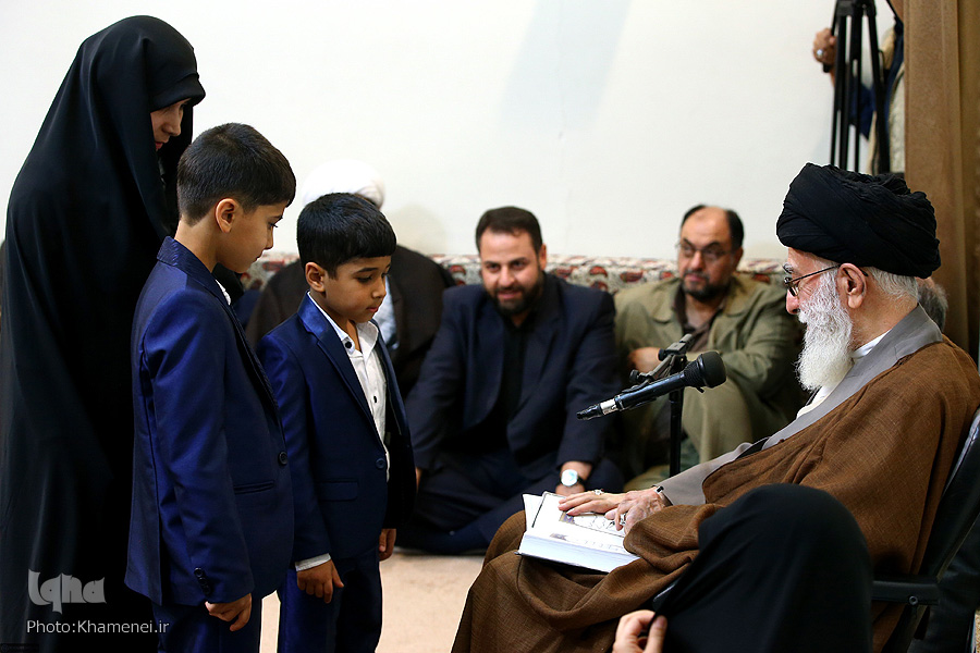 İnkılap Rehberi, şehitlerin aileleriyle görüştü