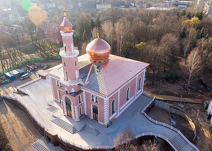 Sovyetlerin yıktığı cami yeniden inşa ediliyor