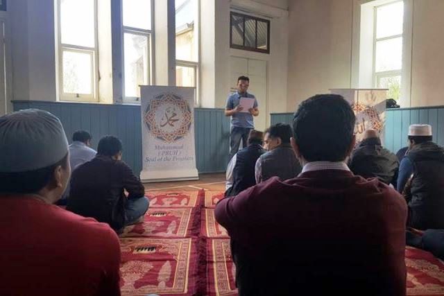 Namaz kılanlara Avustralya Kilisesinin kapısı açık
