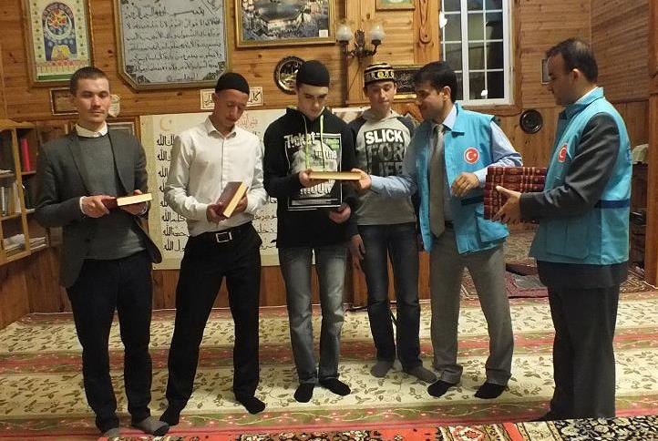 40 ülkeye 10 dilde 108 bin Kur'an-ı Kerim