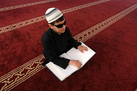 Kur'an aşkı engelleri aştı