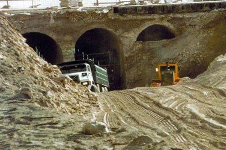 Mescid-i Aksa'yı imha etmek için tünel kazmaya devam Mescid-i Aksa'yı imha etmek için tünel kazmaya devam