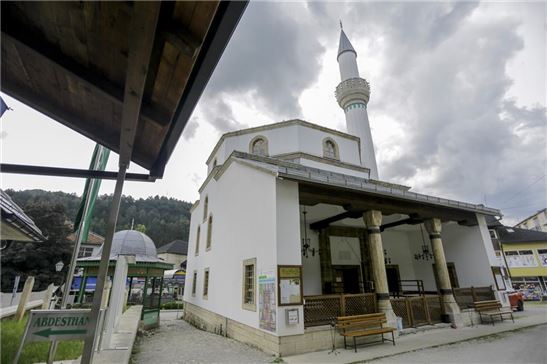 Bosna'nın Tek Kadın ismini Taşıyan Cami