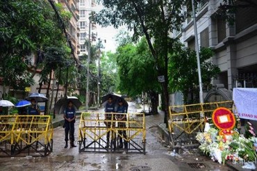 Bangladeş'te camiye saldırı