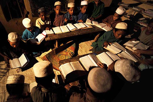 Arakanlı Müslümanlara Kur'an öğrenmek yasak