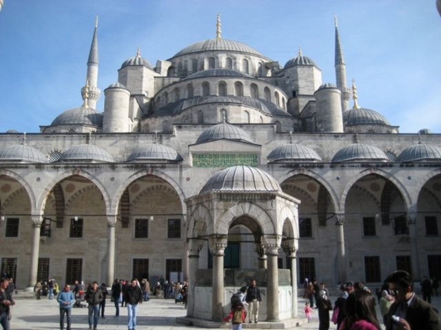 Dünyanın göz kamaştıran camileri