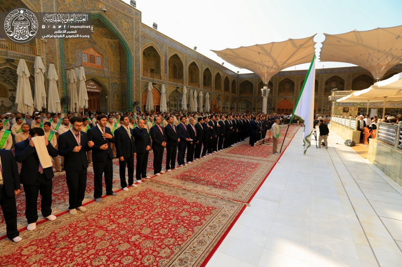İmam Ali (as) Türbesinde İranlı ilahi grubu İmam Ali (as) Türbesinde İranlı ilahi grubu