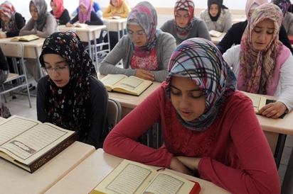 'Kur'an dersi' geleceğimizi kurtarır 'Kur'an dersi' geleceğimizi kurtarır