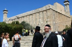 El Halil İbrahim camiine Siyonistlerin saldırısı
