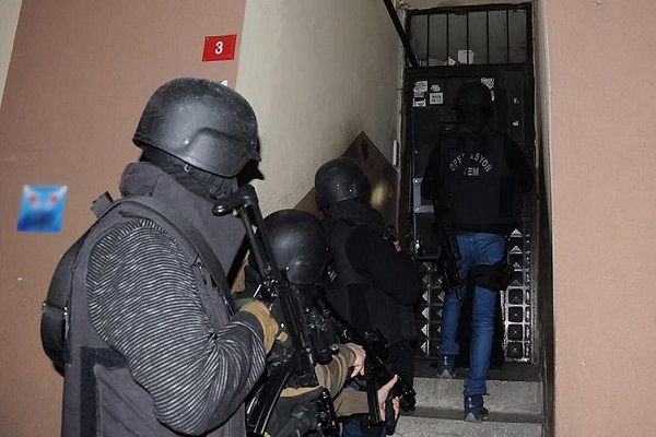 İstanbul'da terör örgütü DEAŞ'a operasyon: 20 gözaltı