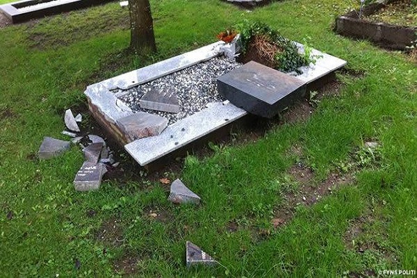 Danimarka'da Müslüman mezarlarına yönelik saldırı