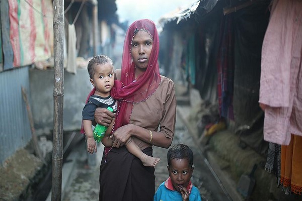 Bangladeş Arakanlı Müslümanları riskli bölgeye yeniden yerleştirecek