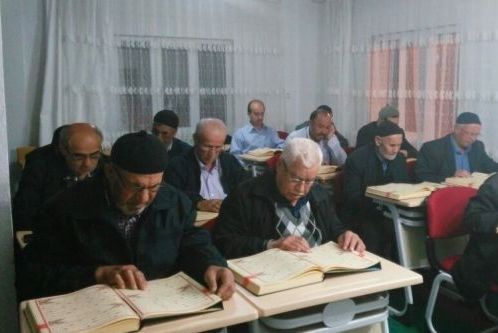 Kur’an-ı Kerim’i öğrenmenin yaşı yok Kur’an-ı Kerim’i öğrenmenin yaşı yok