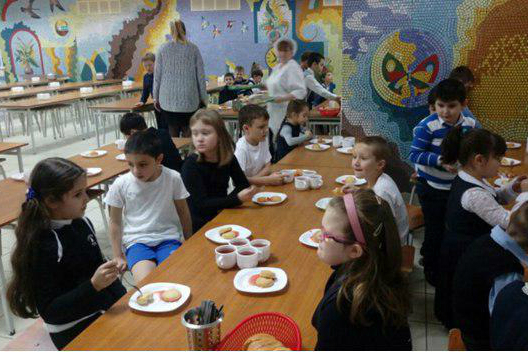 Moskova'da okul yemek listelerine helal gıdalar eklenecek