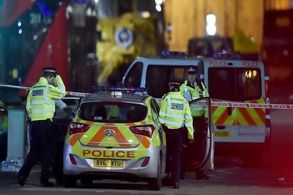 İngiltere'deki Manchester Arena'da 'patlama': 19 ölü İngiltere'deki Manchester Arena'da 'patlama': 19 ölü