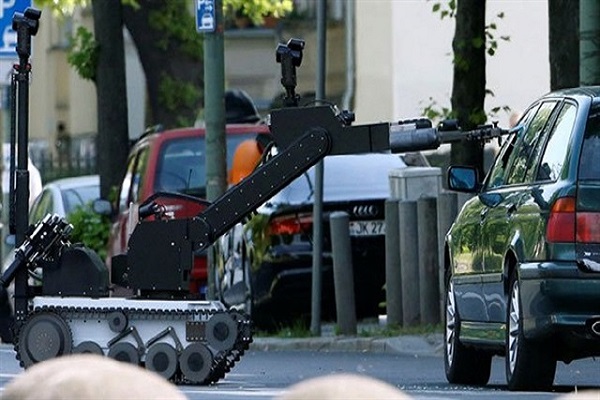 Berlin'de bomba alarmı