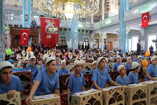 İstanbul'da yaz Kur'an kursları eğitime başladı