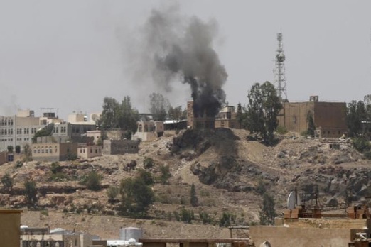 Suud uçakları Yemen’de pazar yerini vurdu