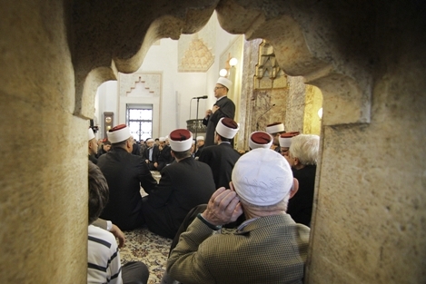 Tacikistan yönetimi ülkede İslam’a karşı savaş açtı