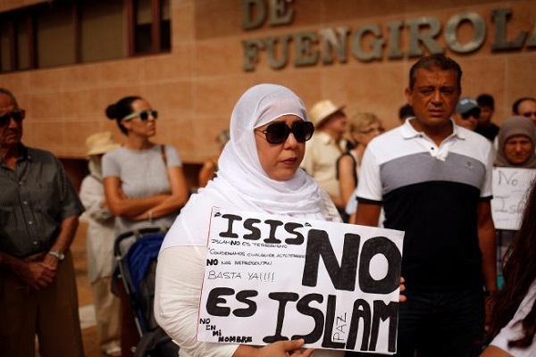 İspanya’da Müslümanlardan terör karşıtı eylem