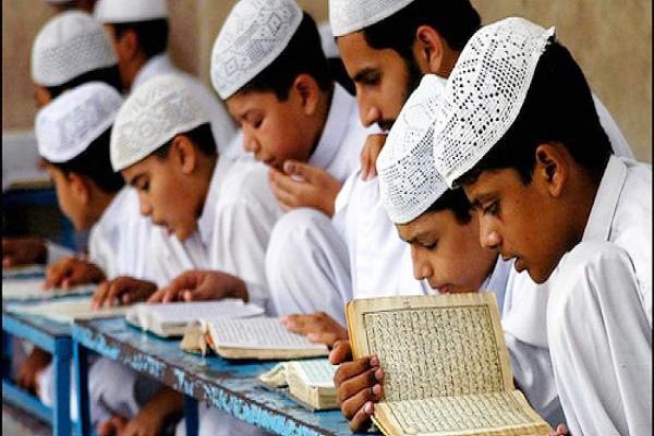 15 yılda 100 bin Hindu Müslüman oldu