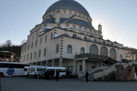 Samsun'da bir cami 26 yıldır bitirilemedi Samsun'da bir cami 26 yıldır bitirilemedi