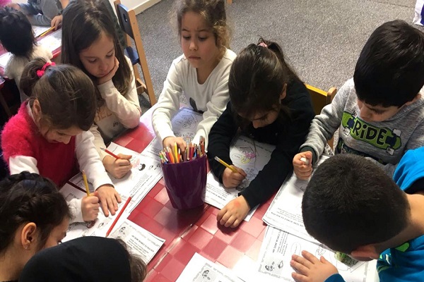 Almanya'da okul öncesi çocuklara din öğretimi programı