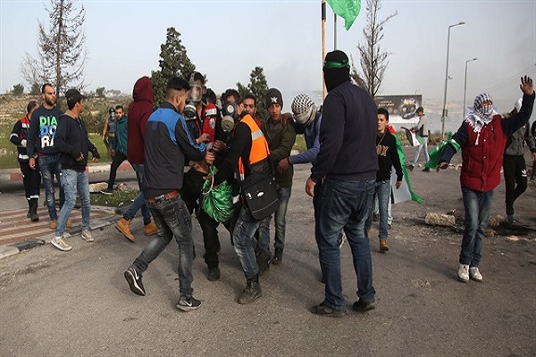 İşgalci İsrail gösteri yapan Filistinlilere saldırı: 67 yaralı