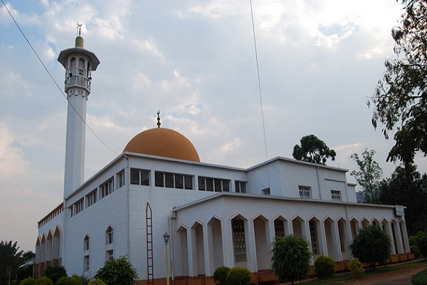 Ruanda yönetimi 6 bin ibadethaneyi kapatacak