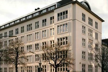 Berlin'de tesettürlü öğretmene eğitim-öğretim yasağı Berlin'de tesettürlü öğretmene eğitim-öğretim yasağı