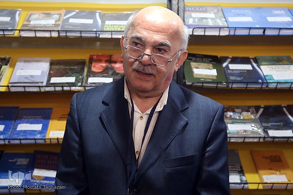 Gayrim&uuml;slimler İslami kitapları iyi karşılamaktadır