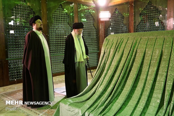 İnkılap Rehberi, İmam Humeyni'yi (r.a) anma törenine katıldı
