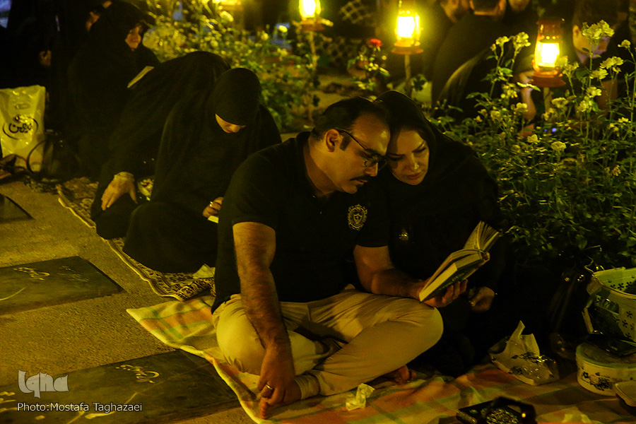 İran’da Kadir Gecesi merasimi