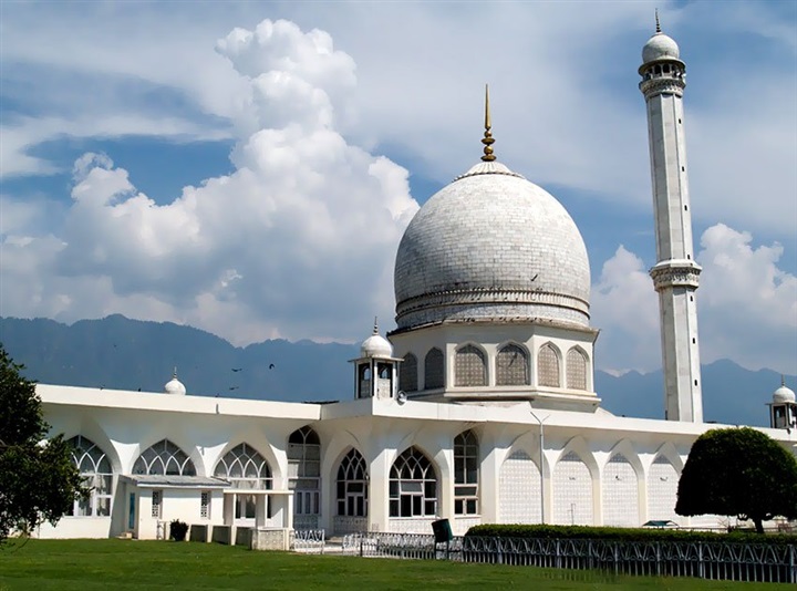 Hindu vatandaşı camii inşası için mali yardımda bulundu