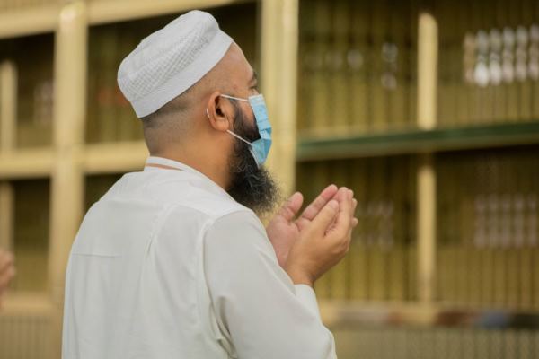 Peygamber Türbesini ziyaret eden Umrecilerden kareler