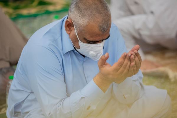 Peygamber Türbesini ziyaret eden Umrecilerden kareler