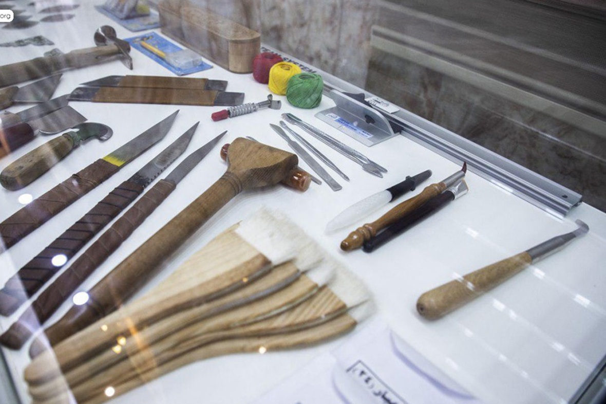 Mukaddes İmam Hüseyin Türbesinde elyazmalar onarılıyor