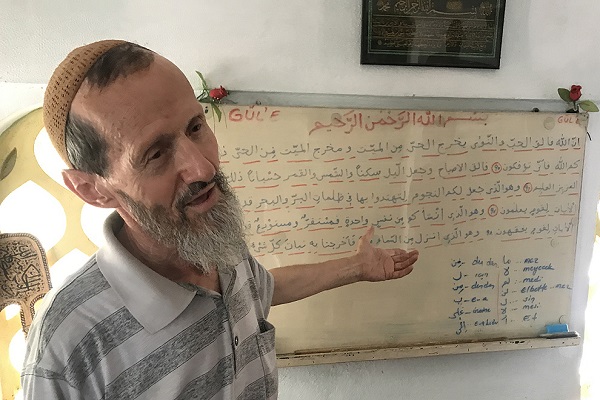 Kur'an-ı Kerim'i 6 kez el yazısıyla yazdı