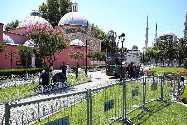 Ayasofya Camisi'ndeki açılış hazırlıklarında sona yaklaşıldı