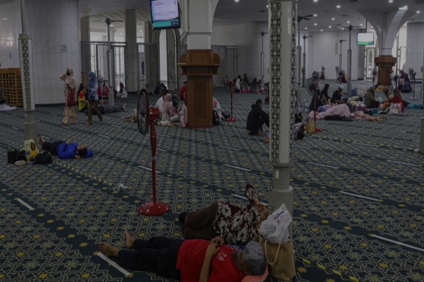 Malezya genelinde sel mağdurlarına camiler ev sahipliği yapıyor