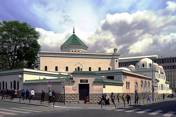 Fransa'da cami inşaatına belediye desteği ülkeyi karıştırdı